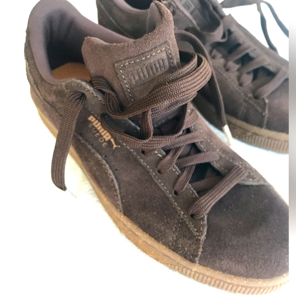 Brown Leather Suede Pumas size 5.5 US